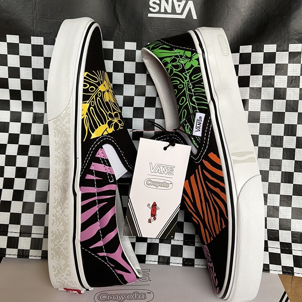 Vans Classic Slip On Crayola Diy/Trace Your WMNS sneakers - Picture 12 of 16
